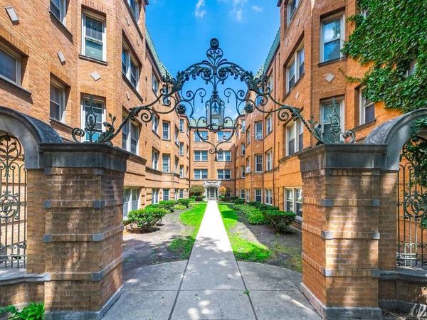 850 Washington Boulevard , Unit 2, Oak Park, IL 60302