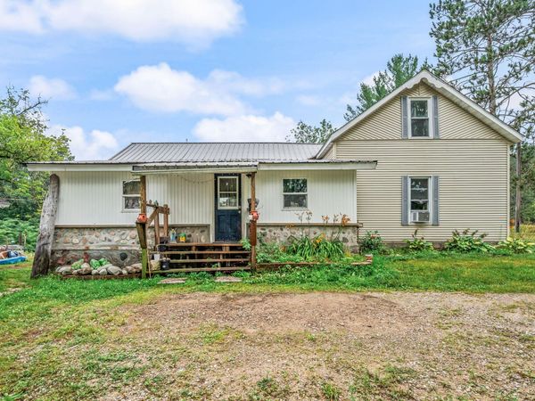 10055 8 Mile Road, Evart, MI 49631