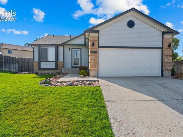 2515 Richmond Drive, Colorado Springs, CO 80922