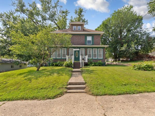 1009 South Street, Jackson, MN 56143