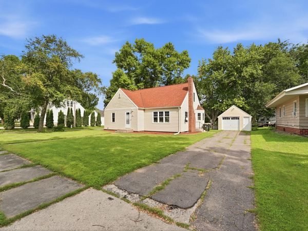 308 Colfax Avenue NW, Renville, MN 56284