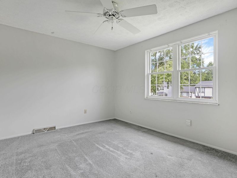 2833 Sunset View Court, Columbus, OH 43207 Photo 17