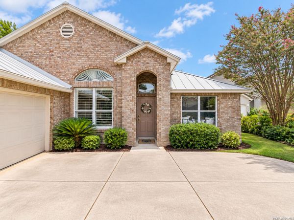104 OAKWELL FARMS PKWY, San Antonio, TX 78218