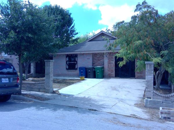 9031 PORT SHIRE DR, San Antonio, TX 78242