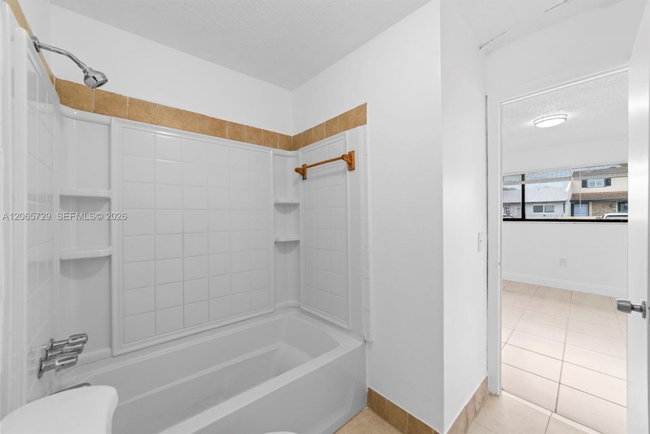 19528 NW 55th Cir Pl , Unit 19528, Miami Gardens, FL 33055 Photo