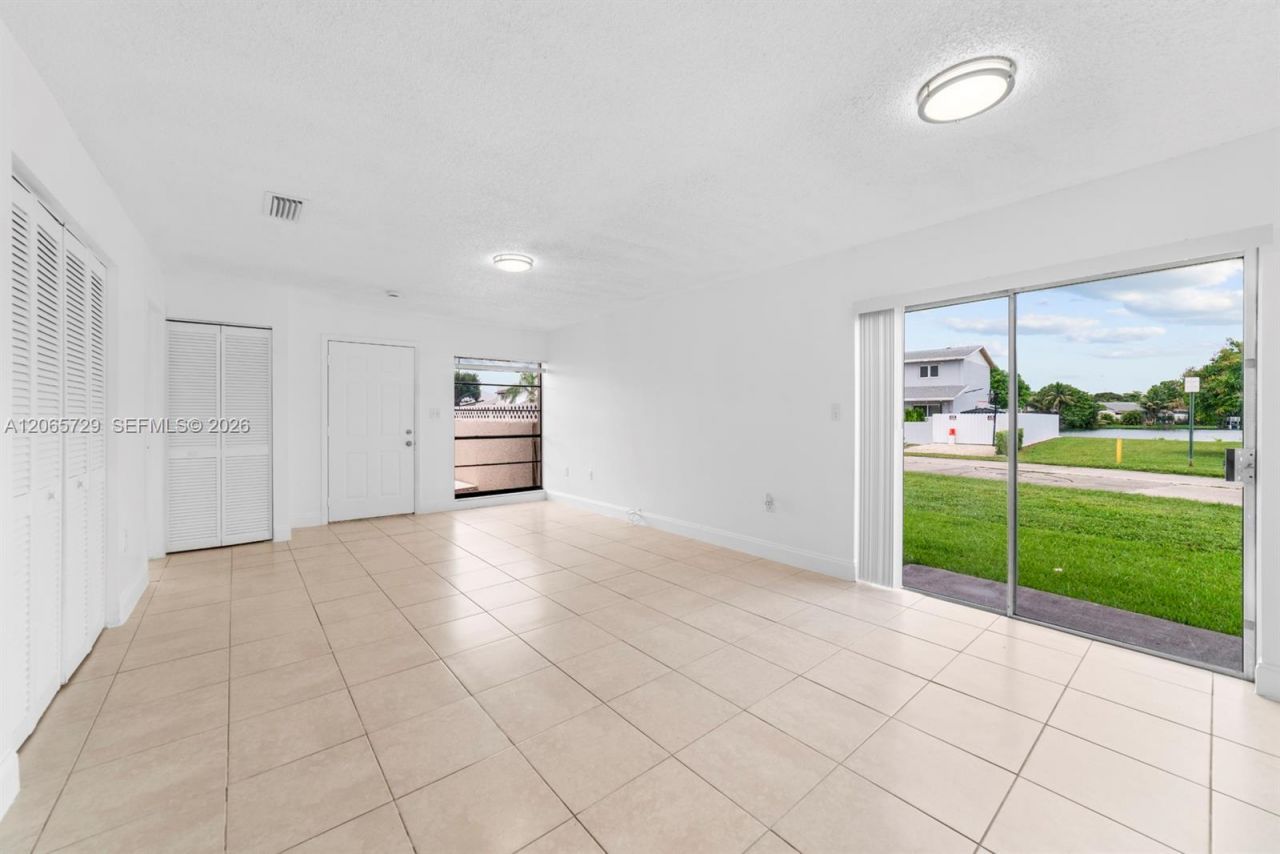 19528 NW 55th Cir Pl , Unit 19528, Miami Gardens, FL 33055 Photo