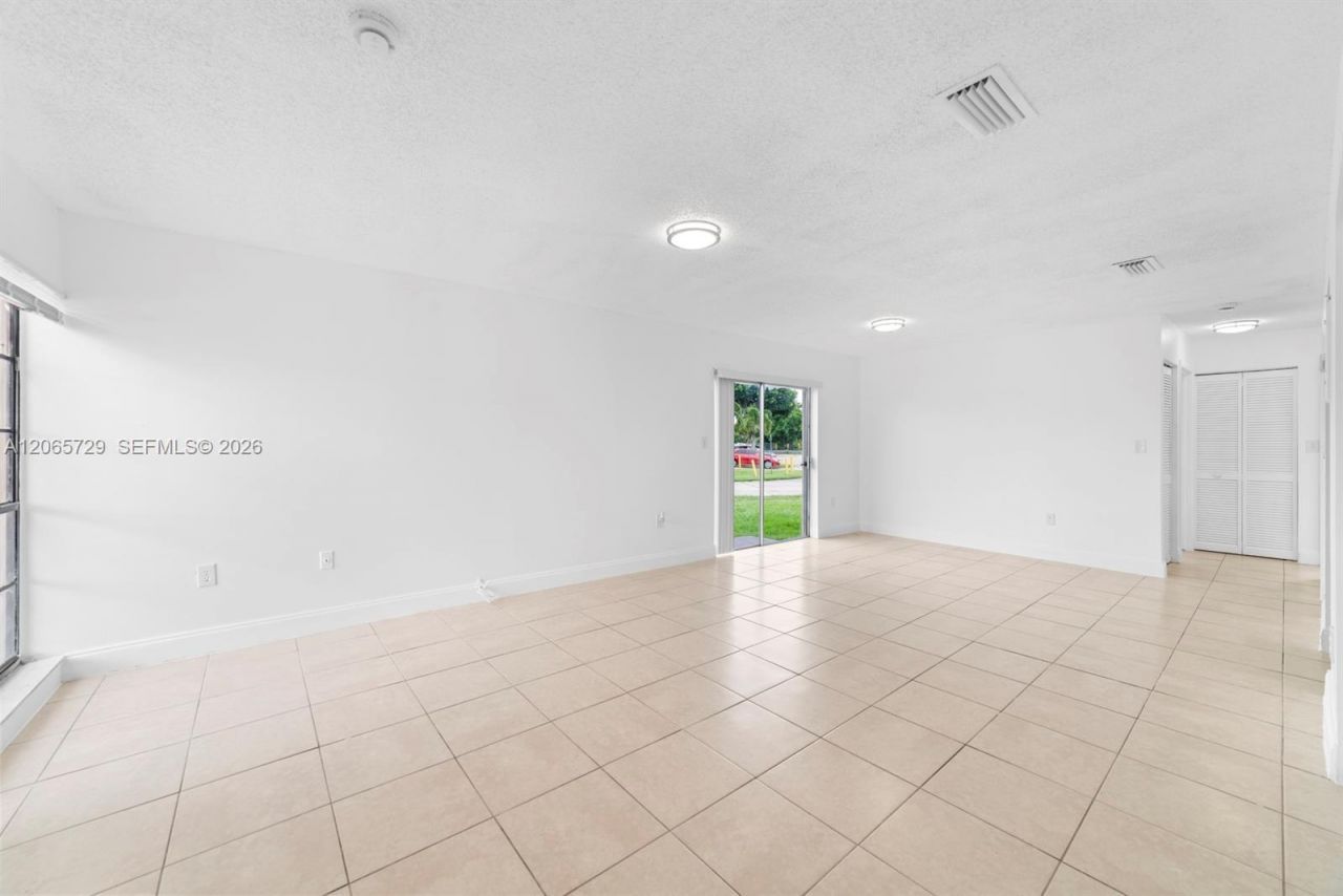 19528 NW 55th Cir Pl , Unit 19528, Miami Gardens, FL 33055 Photo