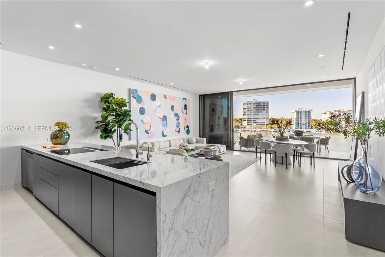 5 Grove Isle , Unit 301, Coconut Grove, FL 33133 Photo