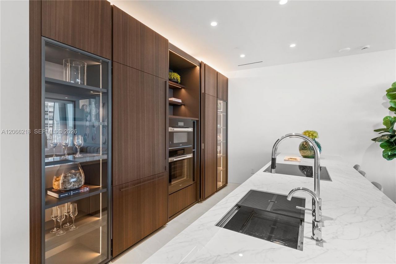5 Grove Isle , Unit 301, Coconut Grove, FL 33133 Photo