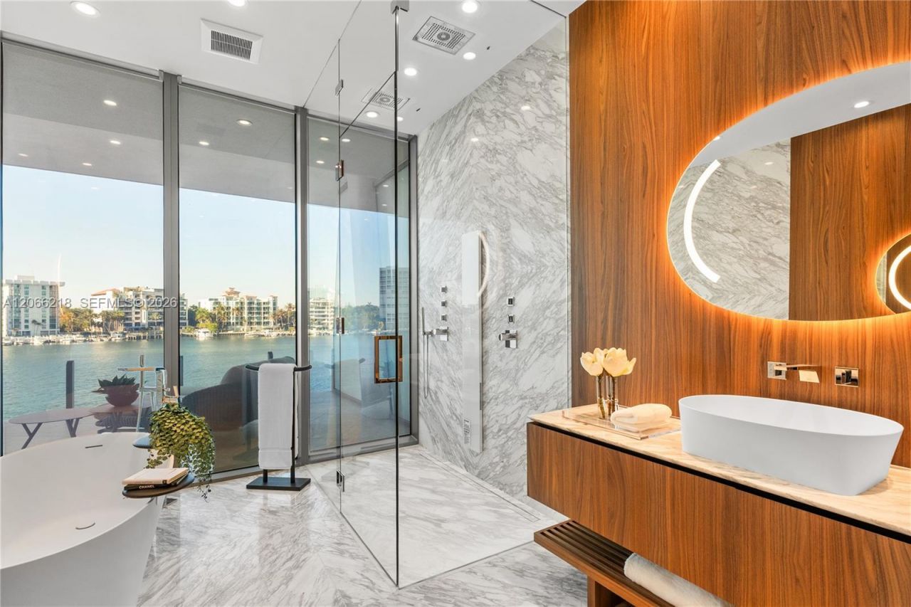 5 Grove Isle , Unit 301, Coconut Grove, FL 33133 Photo