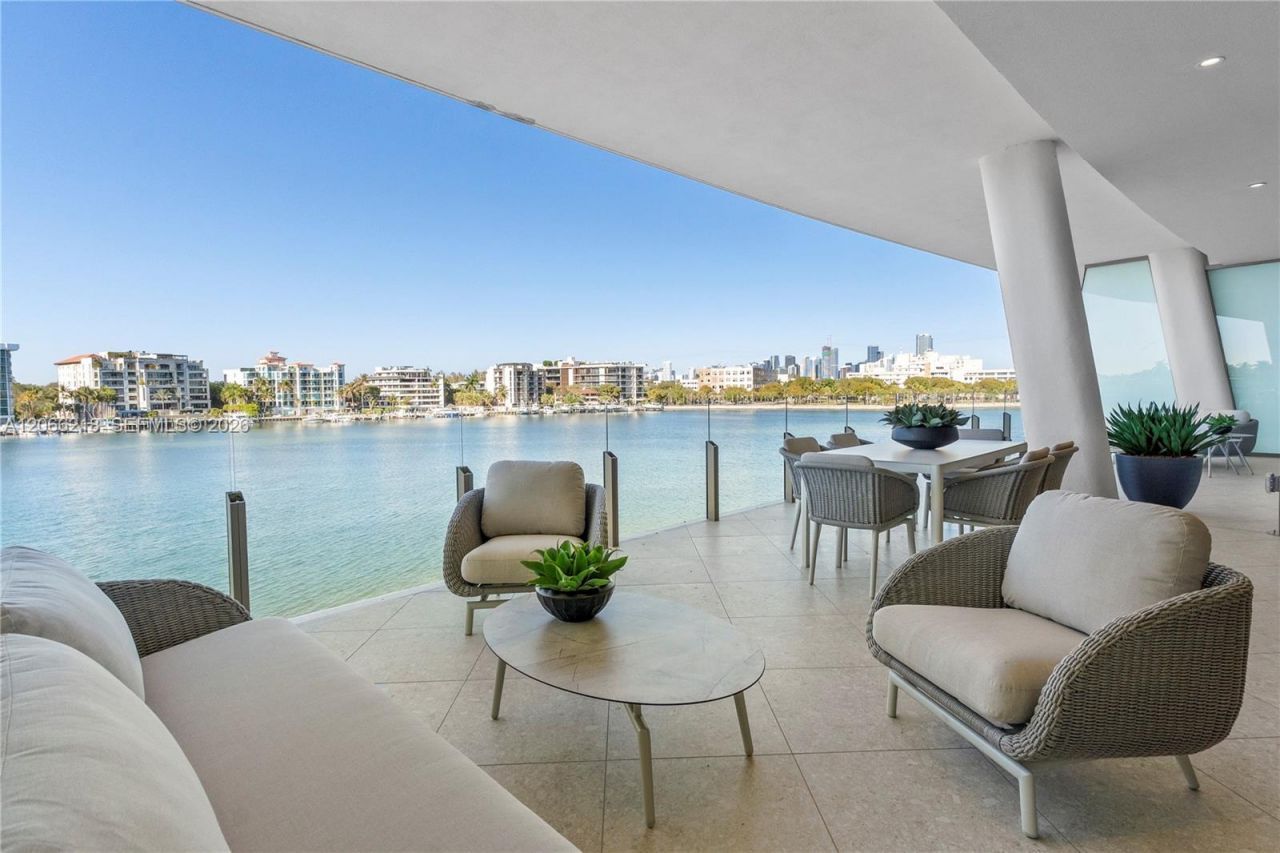 5 Grove Isle , Unit 301, Coconut Grove, FL 33133 Photo
