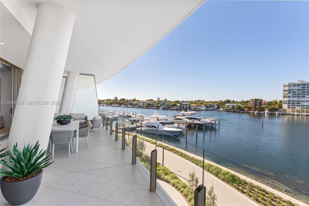 5 Grove Isle , Unit 301, Coconut Grove, FL 33133 Photo