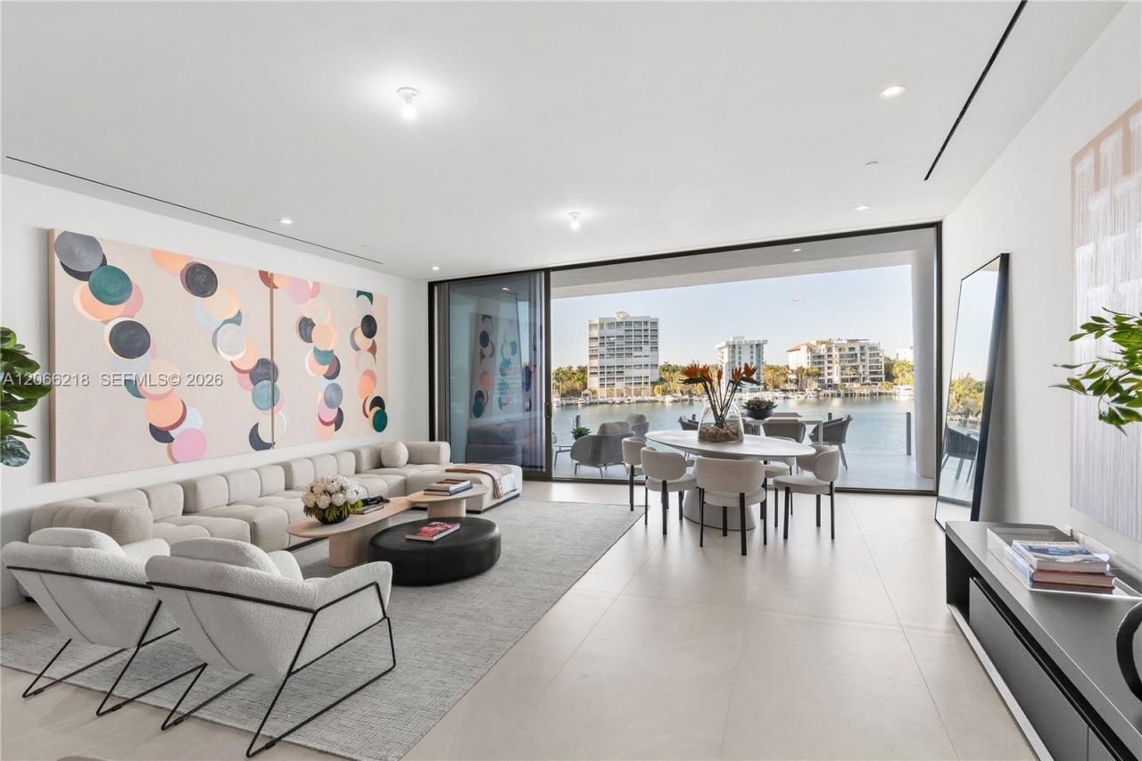 5 Grove Isle , Unit 301, Coconut Grove, FL 33133 Photo