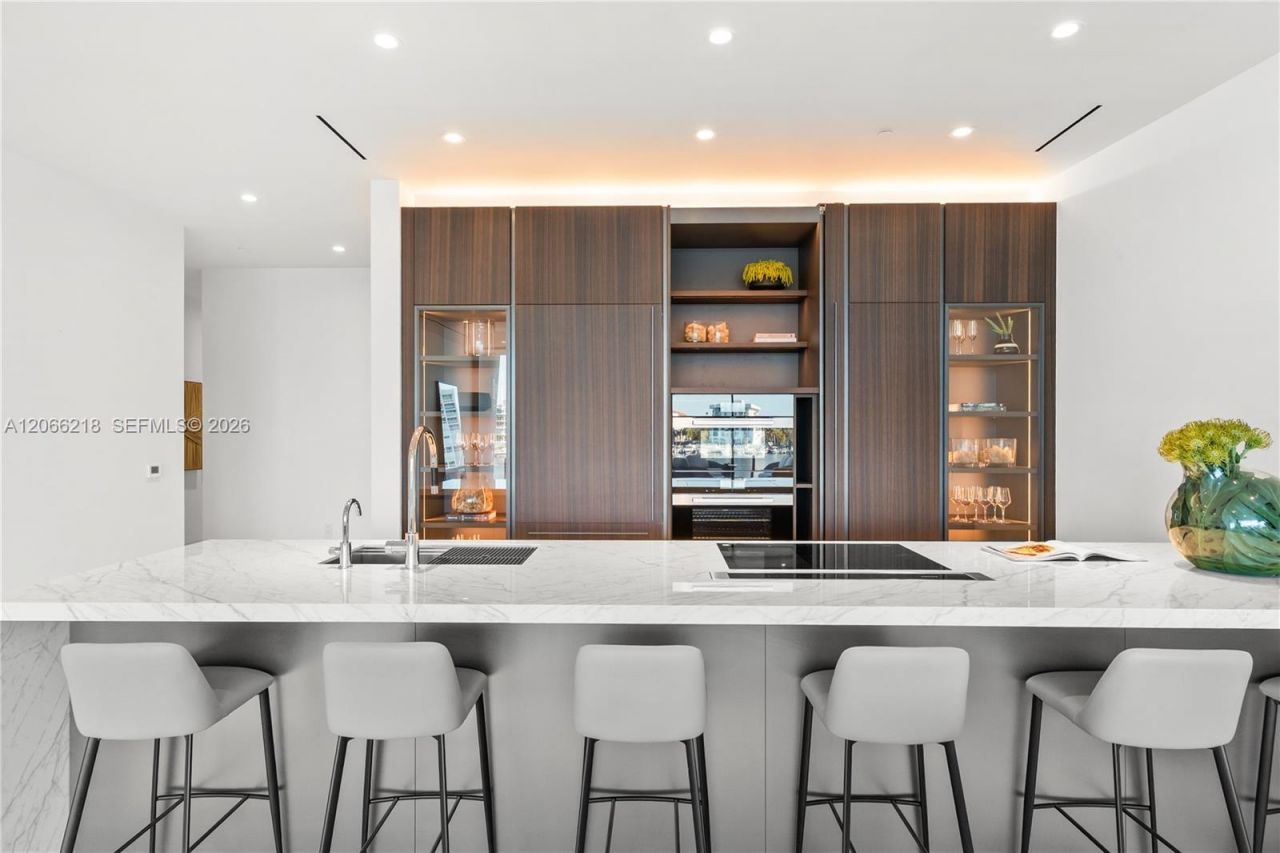 5 Grove Isle , Unit 301, Coconut Grove, FL 33133 Photo