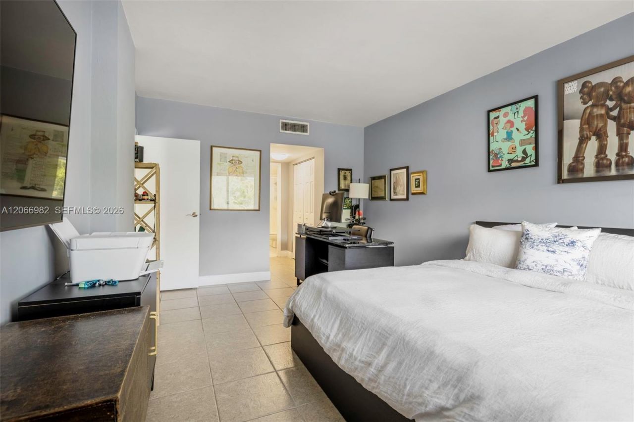 100 Edgewater Dr , Unit 309, Coral Gables, FL 33133 Photo