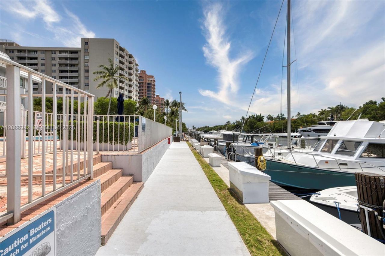 100 Edgewater Dr , Unit 309, Coral Gables, FL 33133 Photo