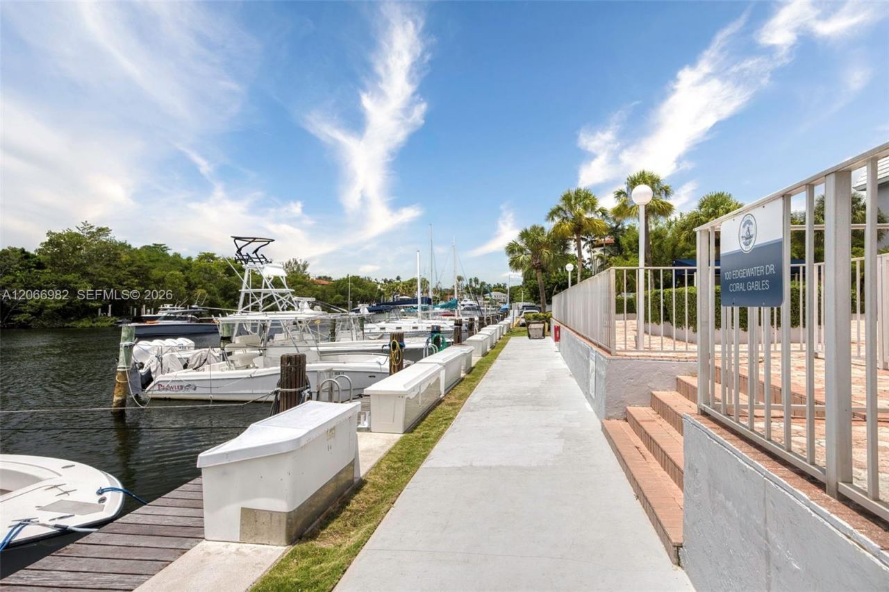 100 Edgewater Dr , Unit 309, Coral Gables, FL 33133 Photo