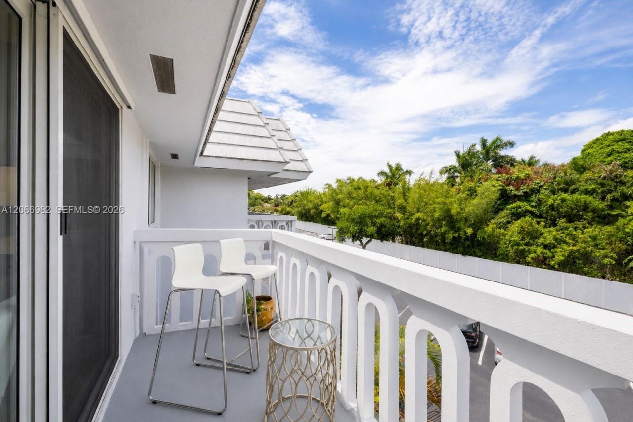 100 Edgewater Dr , Unit 309, Coral Gables, FL 33133 Photo