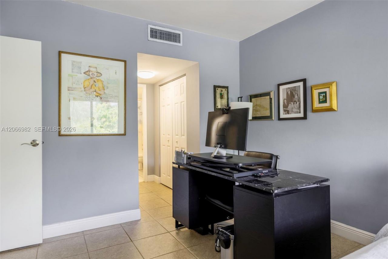 100 Edgewater Dr , Unit 309, Coral Gables, FL 33133 Photo