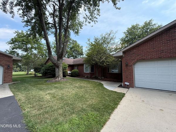 22114 Haskins Road , Bowling Green, OH 43402