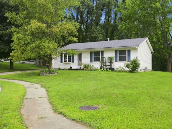 1313 101st Ave Court W, Rock Island, IL 61201