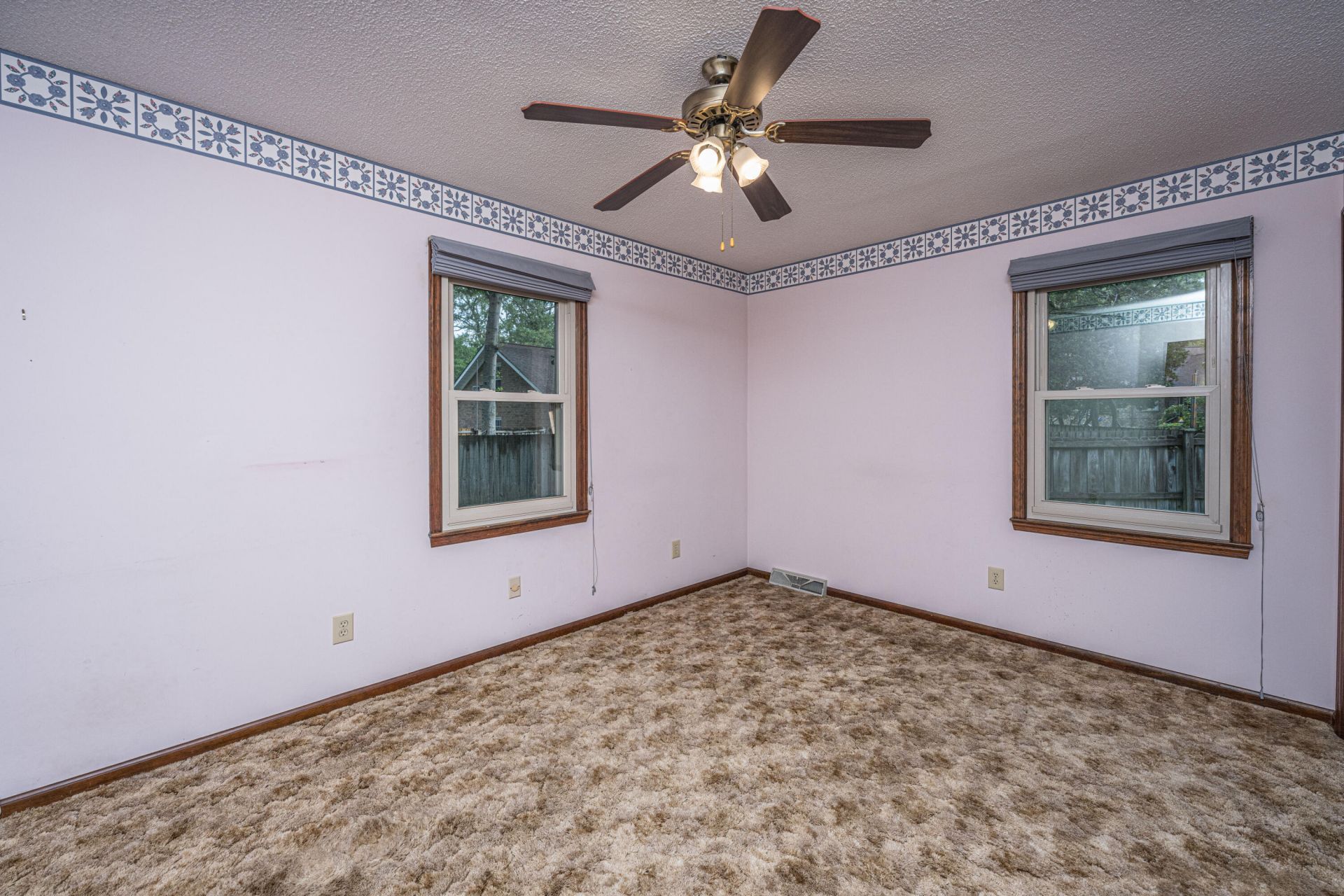 132 Harrow Place Photo 30