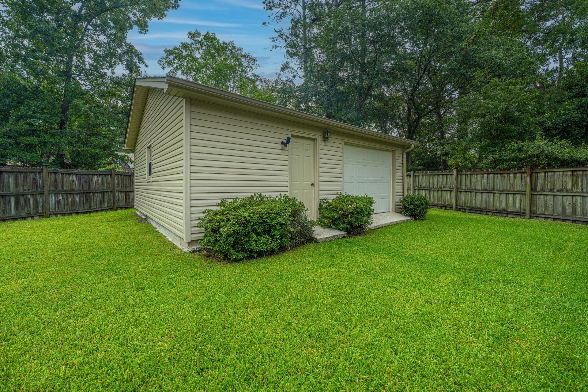132 Harrow Place Photo 42