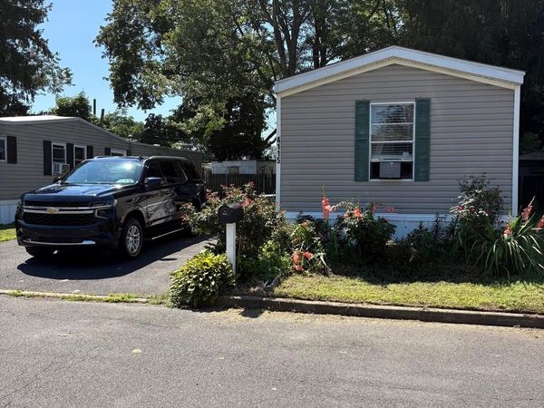 4115 DAVIS DRIVE, MORRISVILLE, PA 19067