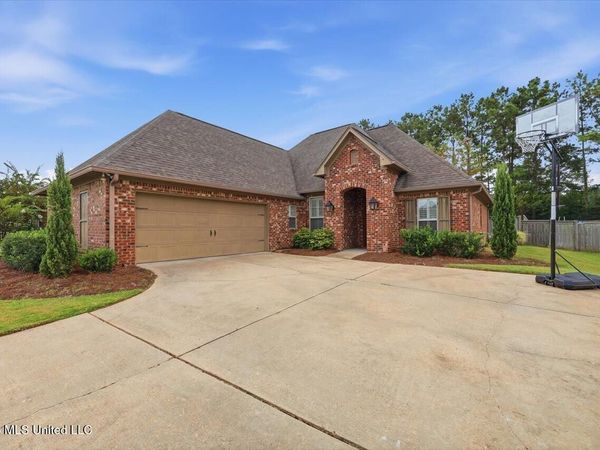 138 Charlton Drive, Madison, MS 39110