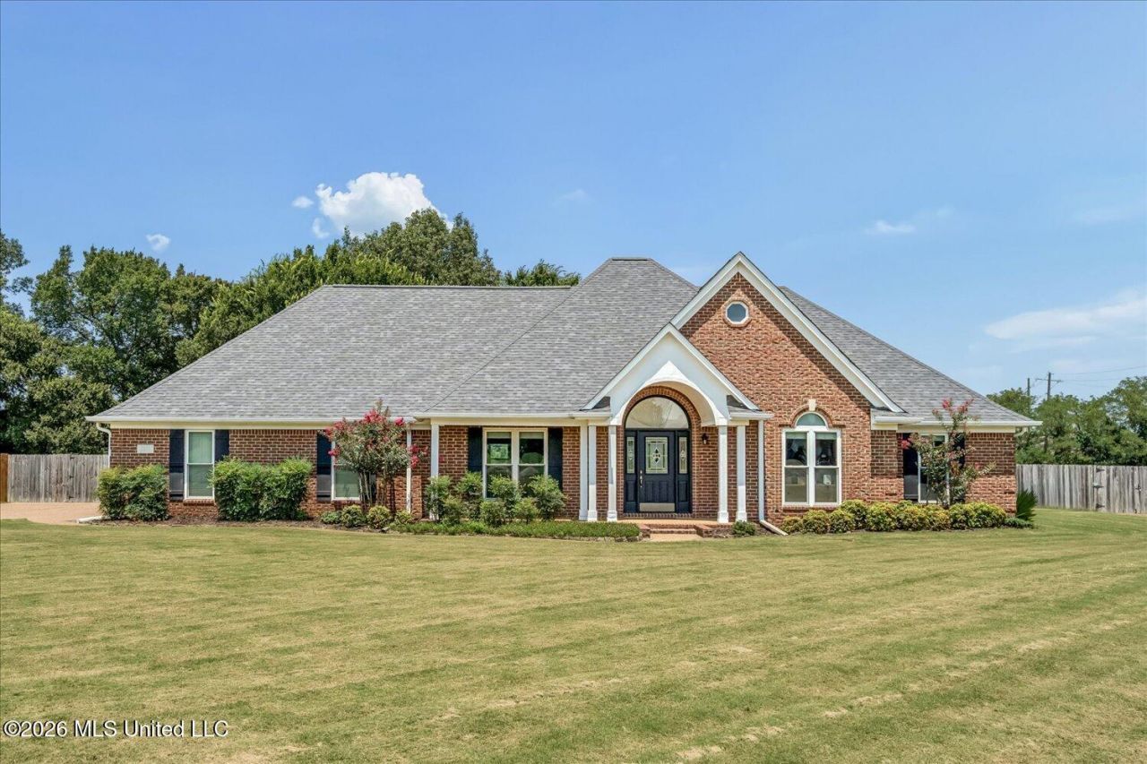 2950 Dickens Place Drive Southaven, MS 38671
