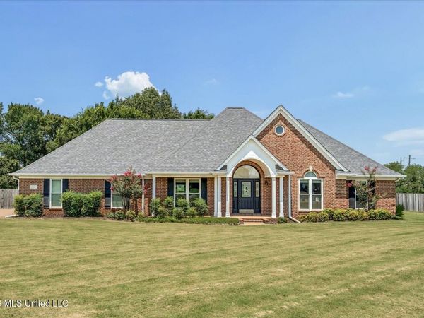 2950 Dickens Place Drive, Southaven, MS 38671