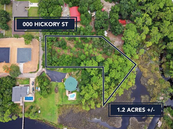 000 Hickory Street, Navarre, FL 32566