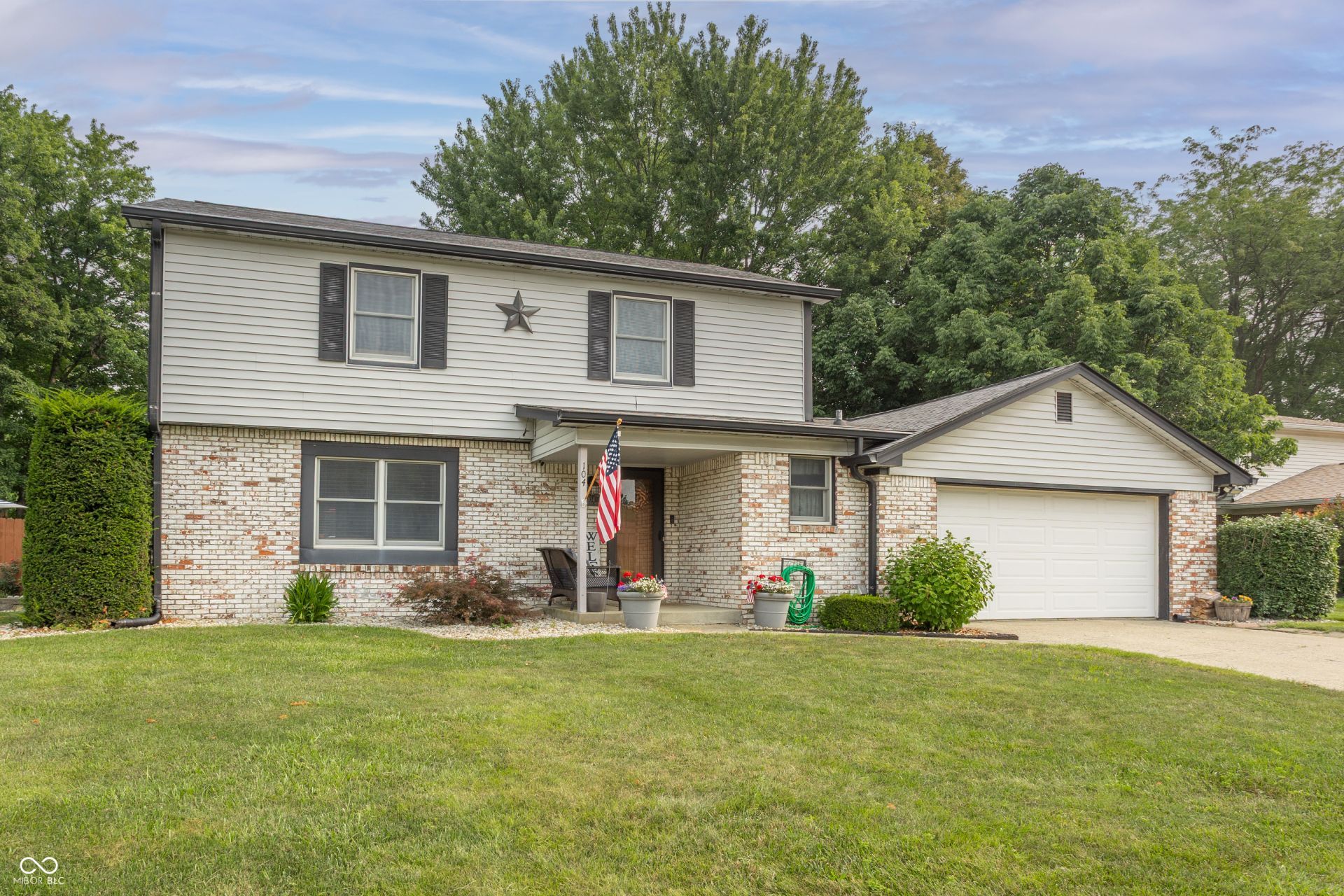 104 Creek View Drive, Greenfield, IN 46140 Main Photo