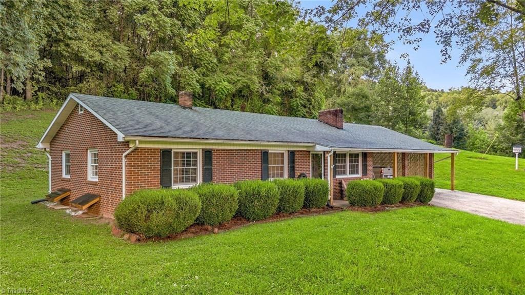 1394 Arbor Grove Church Road, Millers Creek, NC 28651 Main Photo