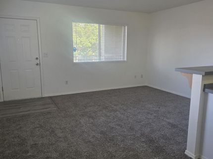 2595 Yori Avenue, Unit J, Reno, NV 89502 Photo