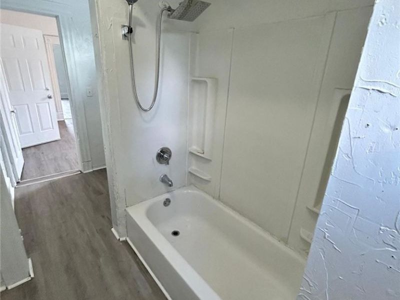 3654 E 53rd Street, Unit 3, Cleveland, OH 44105 Photo 6