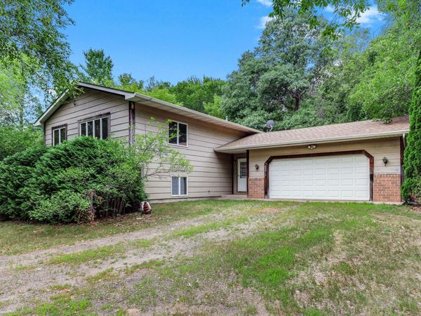 39258 Harder Parkway, North Branch, MN 55056