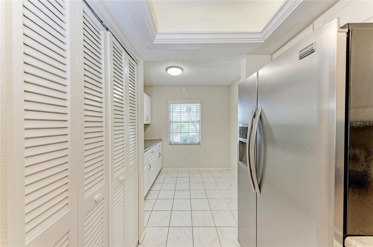 6999 W Country Club Drive N, Unit 123, Sarasota, FL 34243 Photo