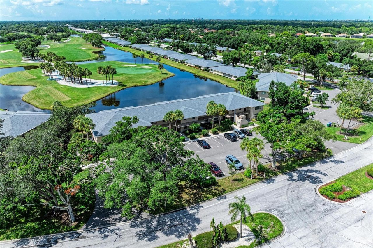 6999 W Country Club Drive N, Unit 123, Sarasota, FL 34243 Photo
