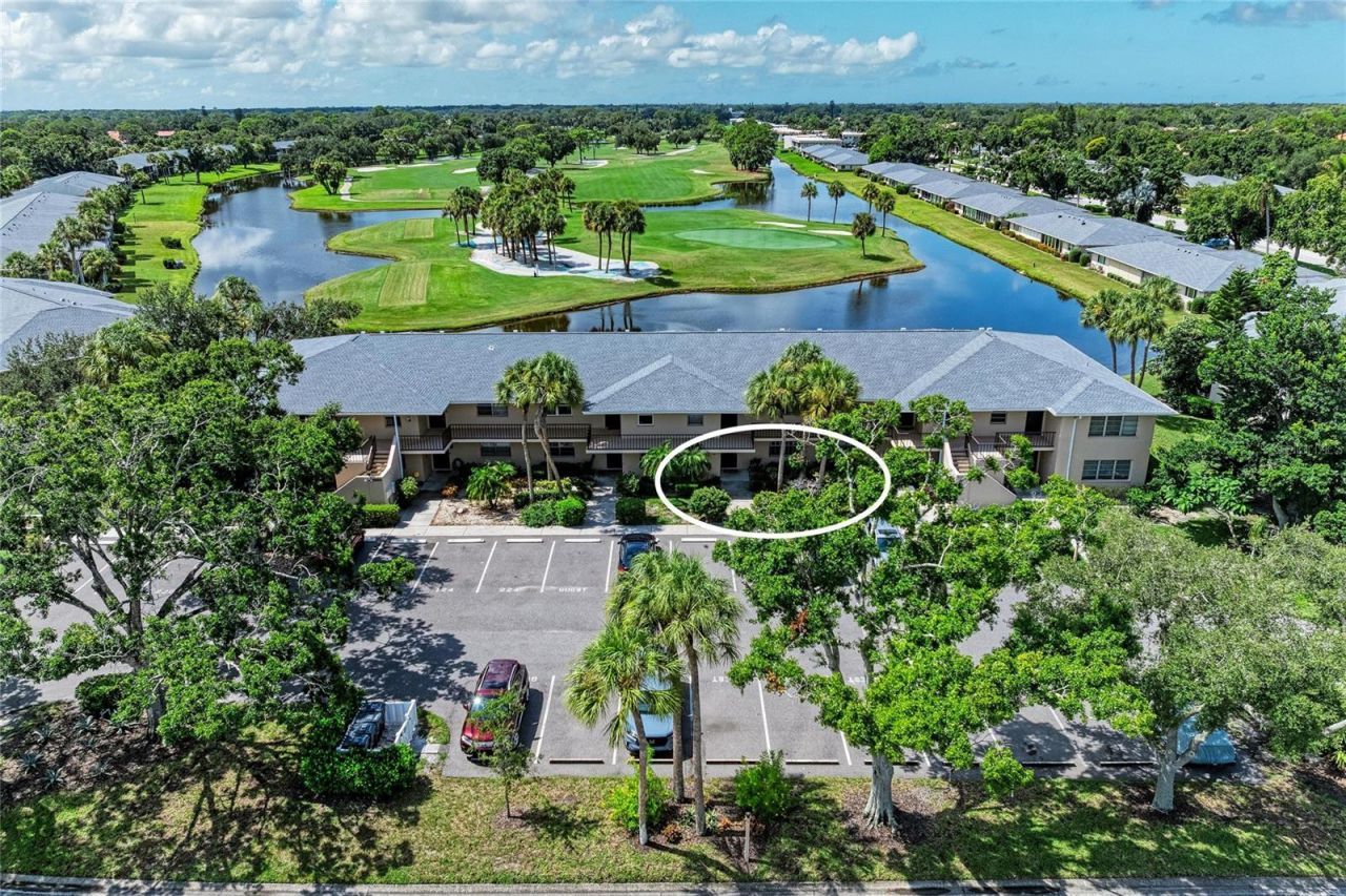 6999 W Country Club Drive N, Unit 123, Sarasota, FL 34243 Photo