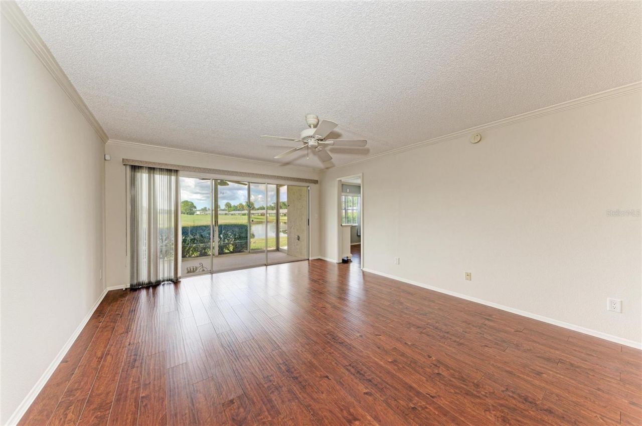 6999 W Country Club Drive N, Unit 123, Sarasota, FL 34243 Photo
