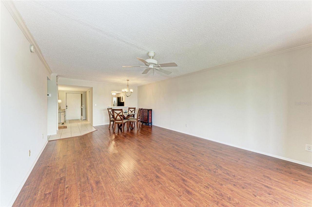 6999 W Country Club Drive N, Unit 123, Sarasota, FL 34243 Photo