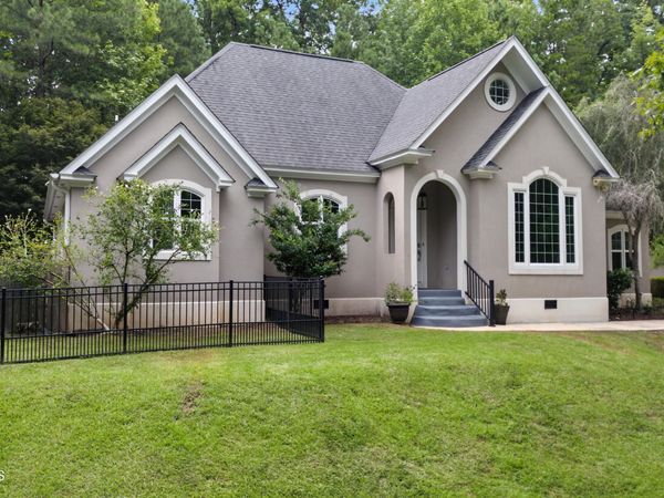 93 Stonewall Cove, Columbus, MS 39705