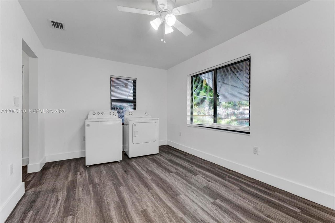 510 NW 90th St , Unincorporated Dade County, FL 33150 Photo