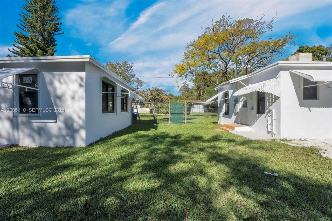 510 NW 90th St , Unincorporated Dade County, FL 33150 Photo