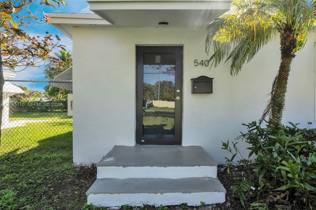 510 NW 90th St , Unincorporated Dade County, FL 33150 Photo