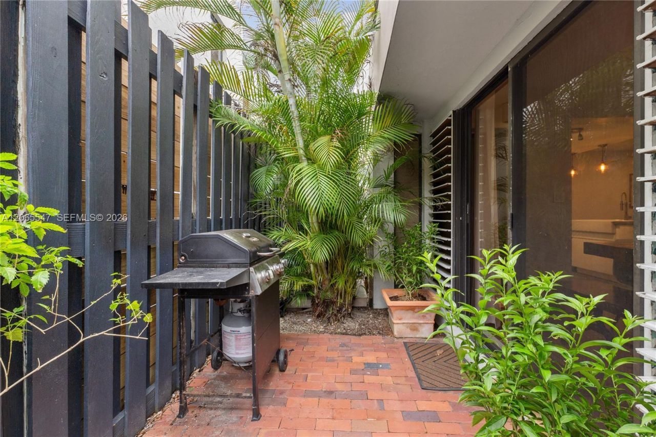 3143 Virginia St, Unit 3, Coconut Grove, FL 33133 Photo