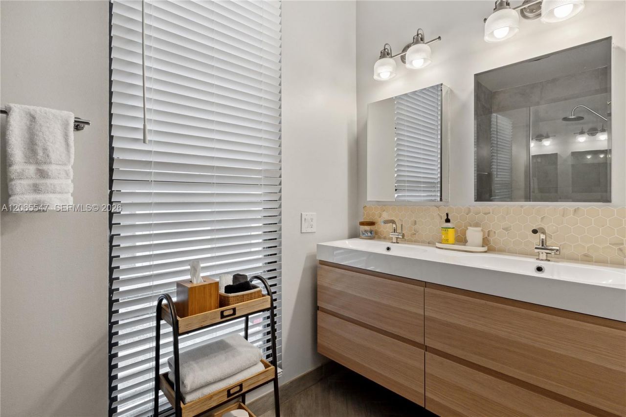 3143 Virginia St, Unit 3, Coconut Grove, FL 33133 Photo