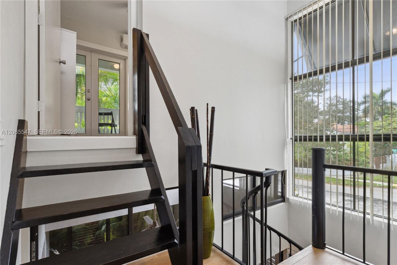 3143 Virginia St, Unit 3, Coconut Grove, FL 33133 Photo