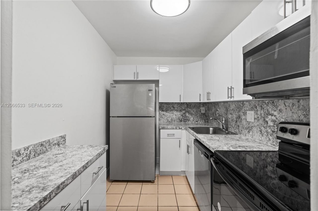 8501 NW 8th St , Unit 106, Miami, FL 33126 Photo